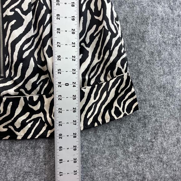 Walter Blouse Silk Satin Animal Size Medium V-neck Zipped down - Picture 8 of 10